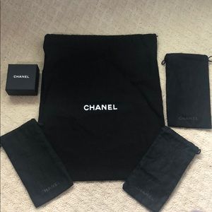 CHANEL bags/box